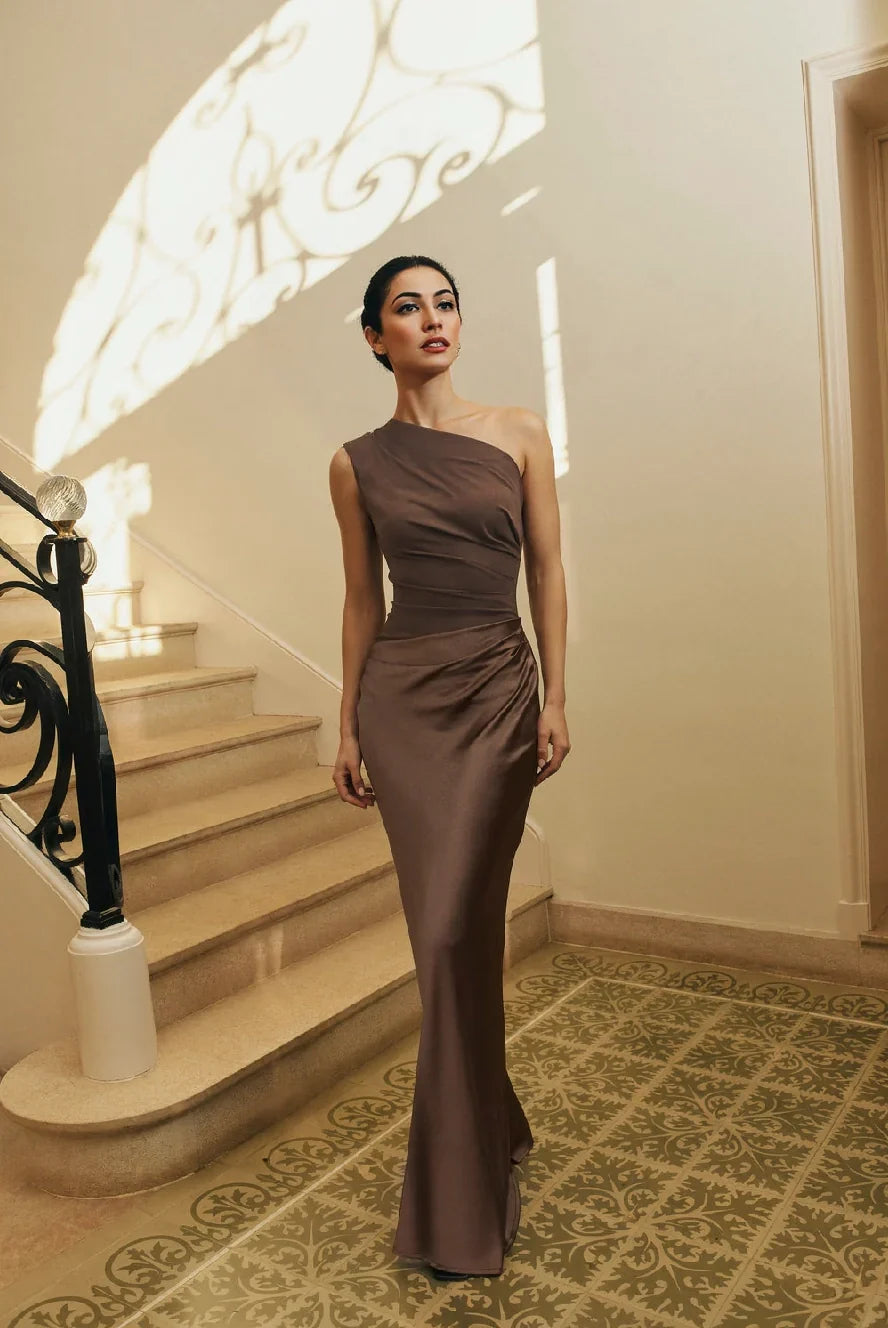 Ava | Graceful One-Shoulder Race Dress with Sleek Maxi Skirt