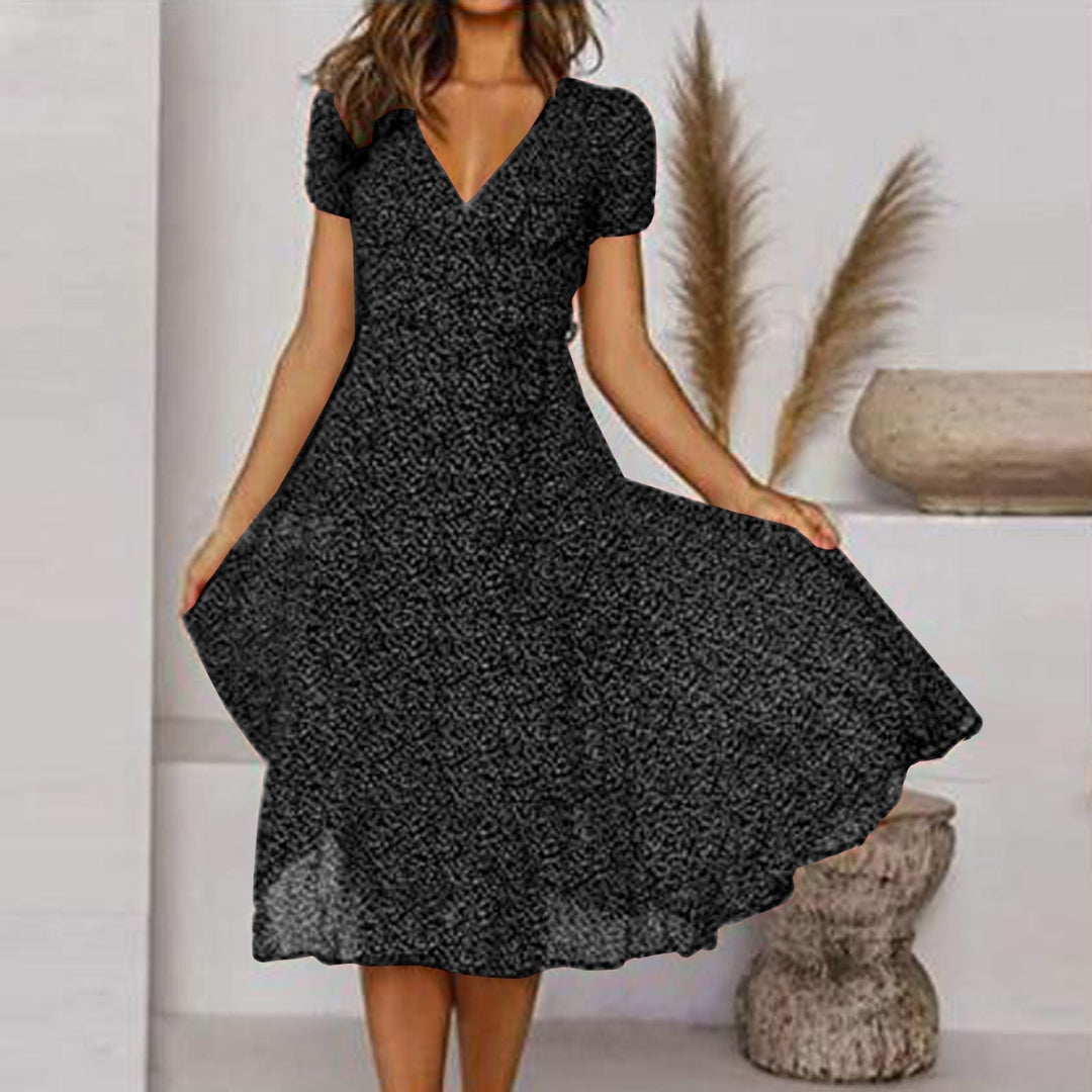 Billie | Sophisticated V-Neck A-Line Midi Dress