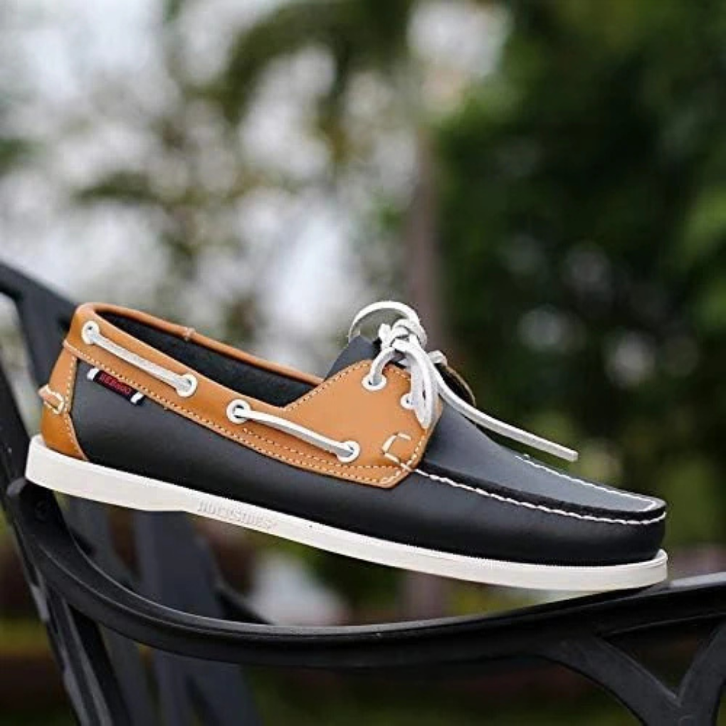 Billy | Graceful Two-Tone Lace-Up Boat Shoes
