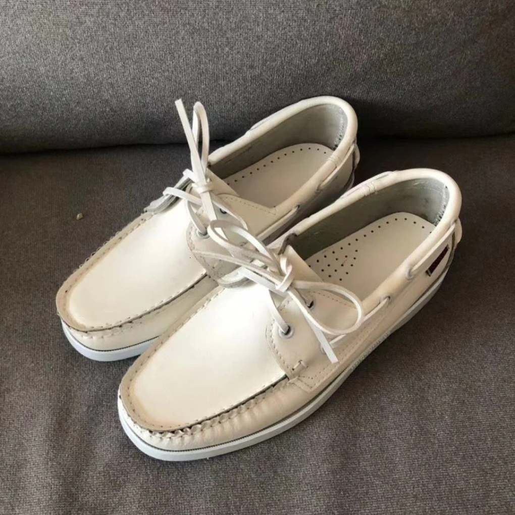 Billy | Graceful Two-Tone Lace-Up Boat Shoes