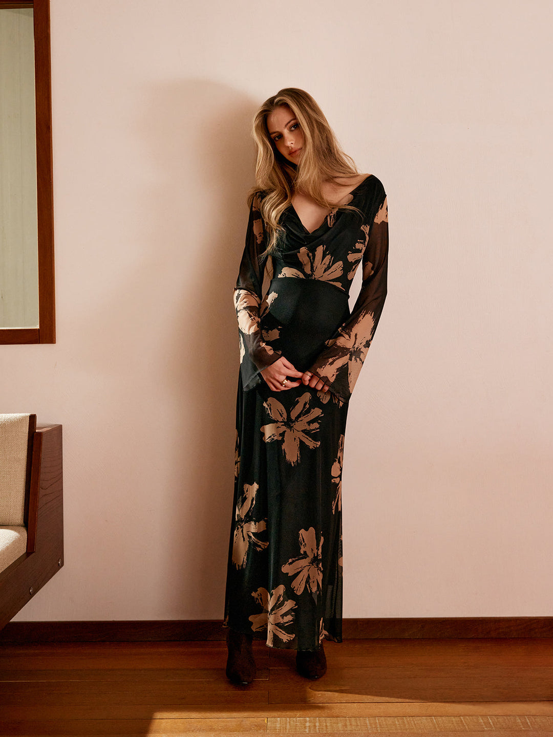 Charlie | Sophisticated Floral Print Long Sleeve Formal Maxi Dress