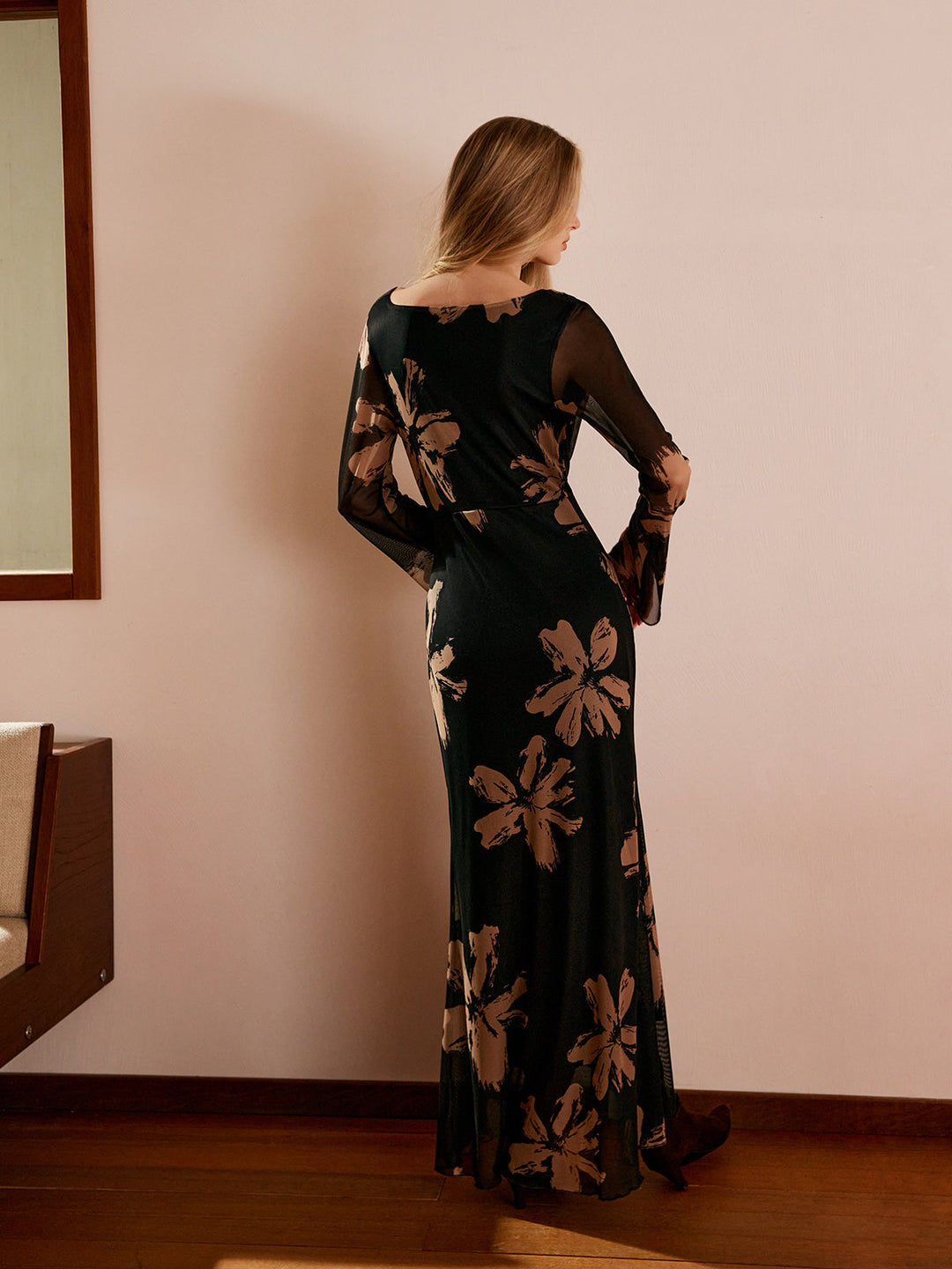 Charlie | Sophisticated Floral Print Long Sleeve Formal Maxi Dress