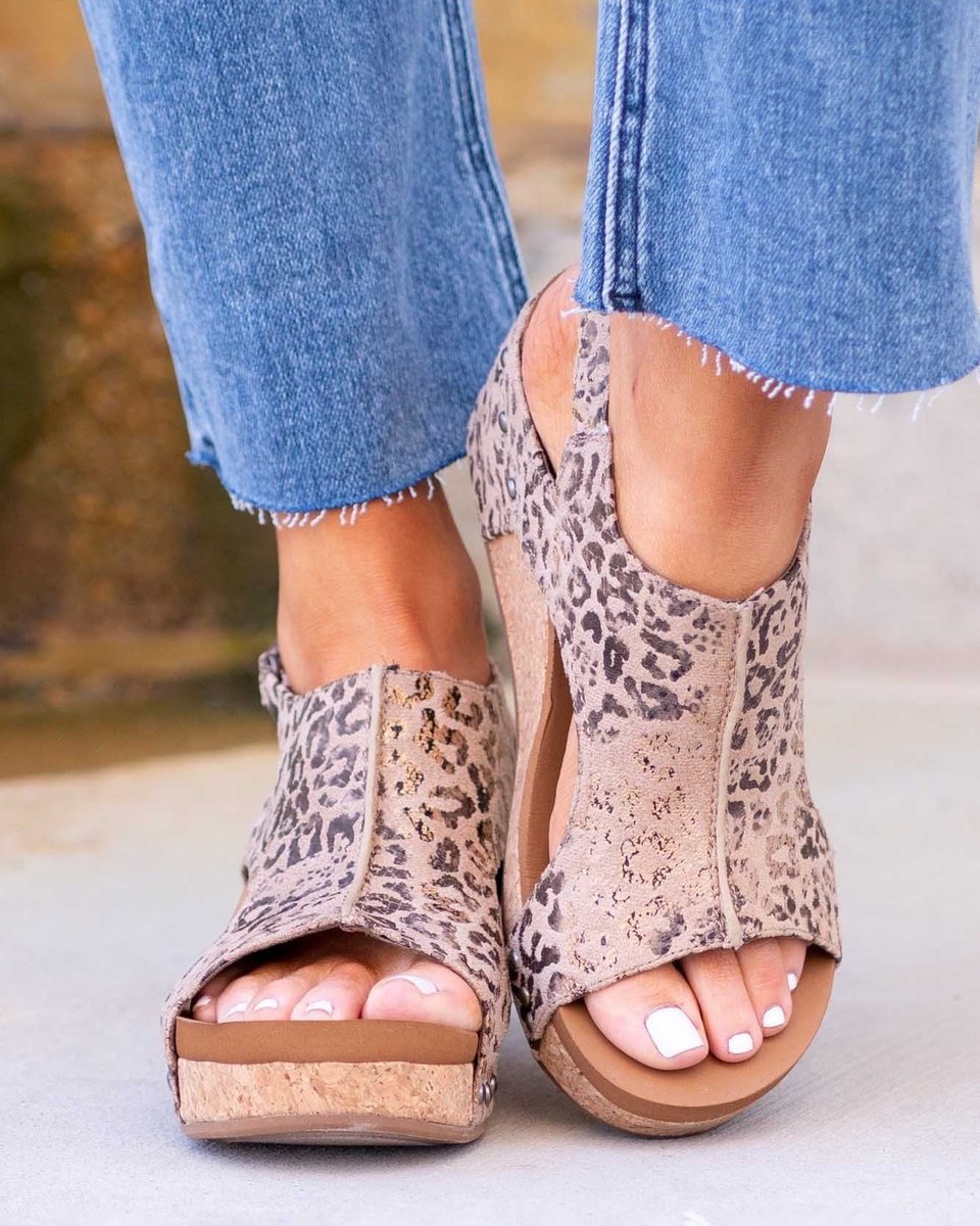 Chloe | Timeless Chunky Sandals with Cut-Out Wedge Platform