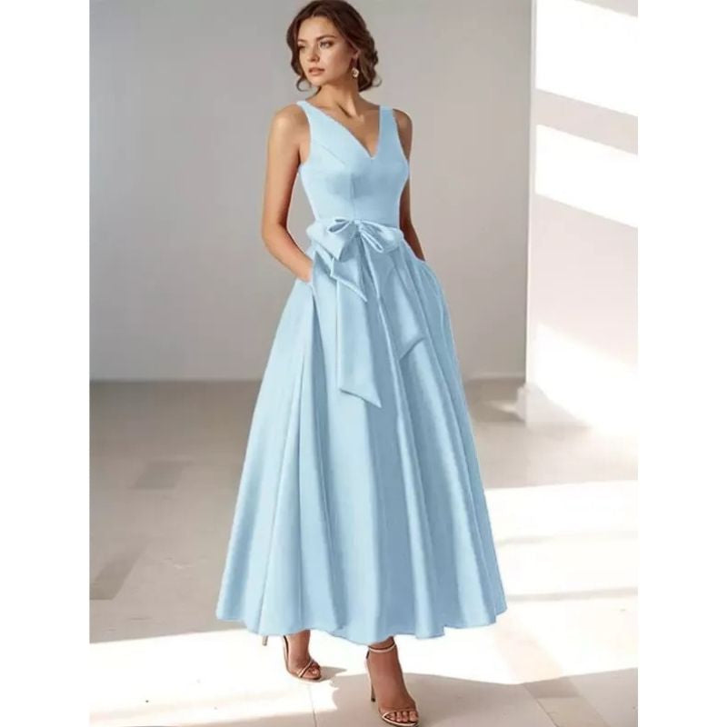 Eliana | Polished Pleated V-Neck Midi Races Dresses