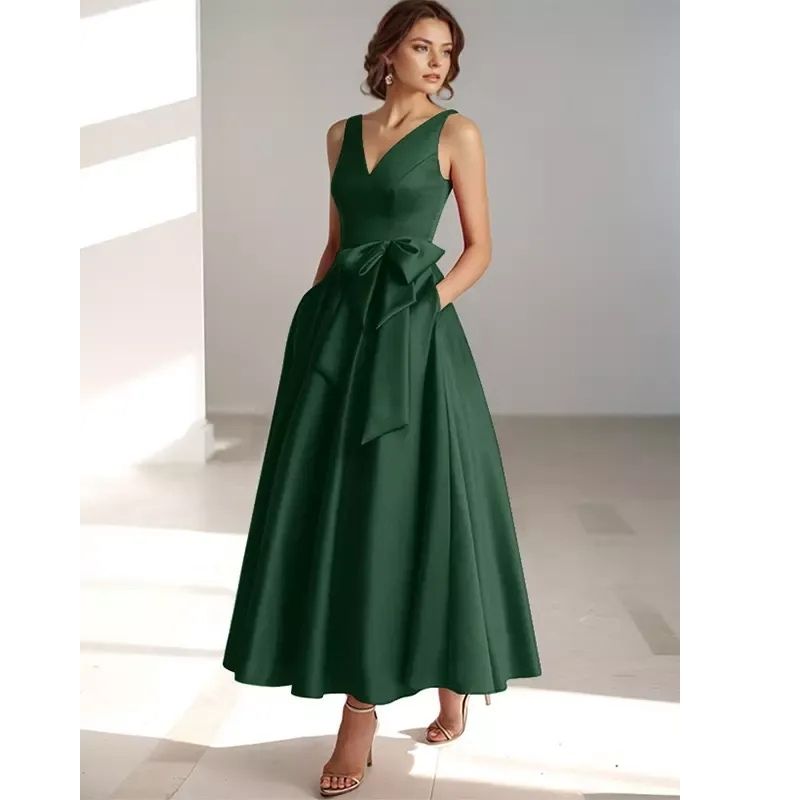 Eliana | Polished Pleated V-Neck Midi Races Dresses