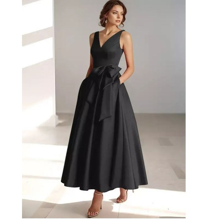 Eliana | Polished Pleated V-Neck Midi Races Dresses