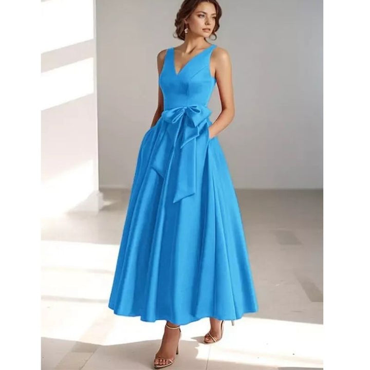Eliana | Polished Pleated V-Neck Midi Races Dresses