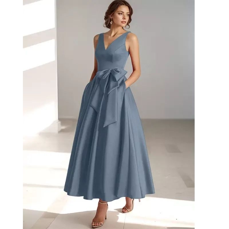 Eliana | Polished Pleated V-Neck Midi Races Dresses