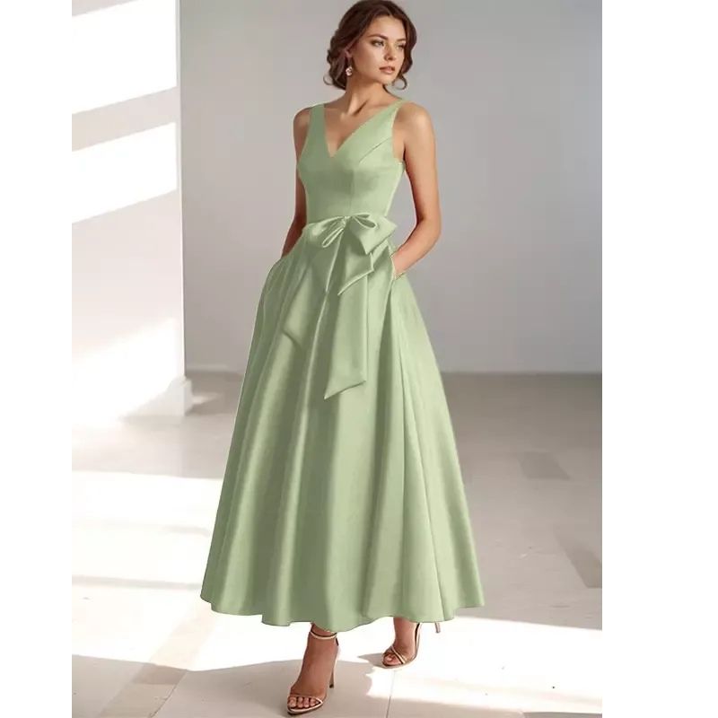 Eliana | Polished Pleated V-Neck Midi Races Dresses