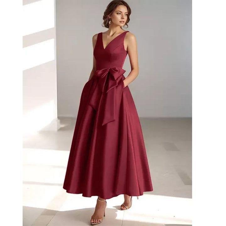 Eliana | Polished Pleated V-Neck Midi Races Dresses