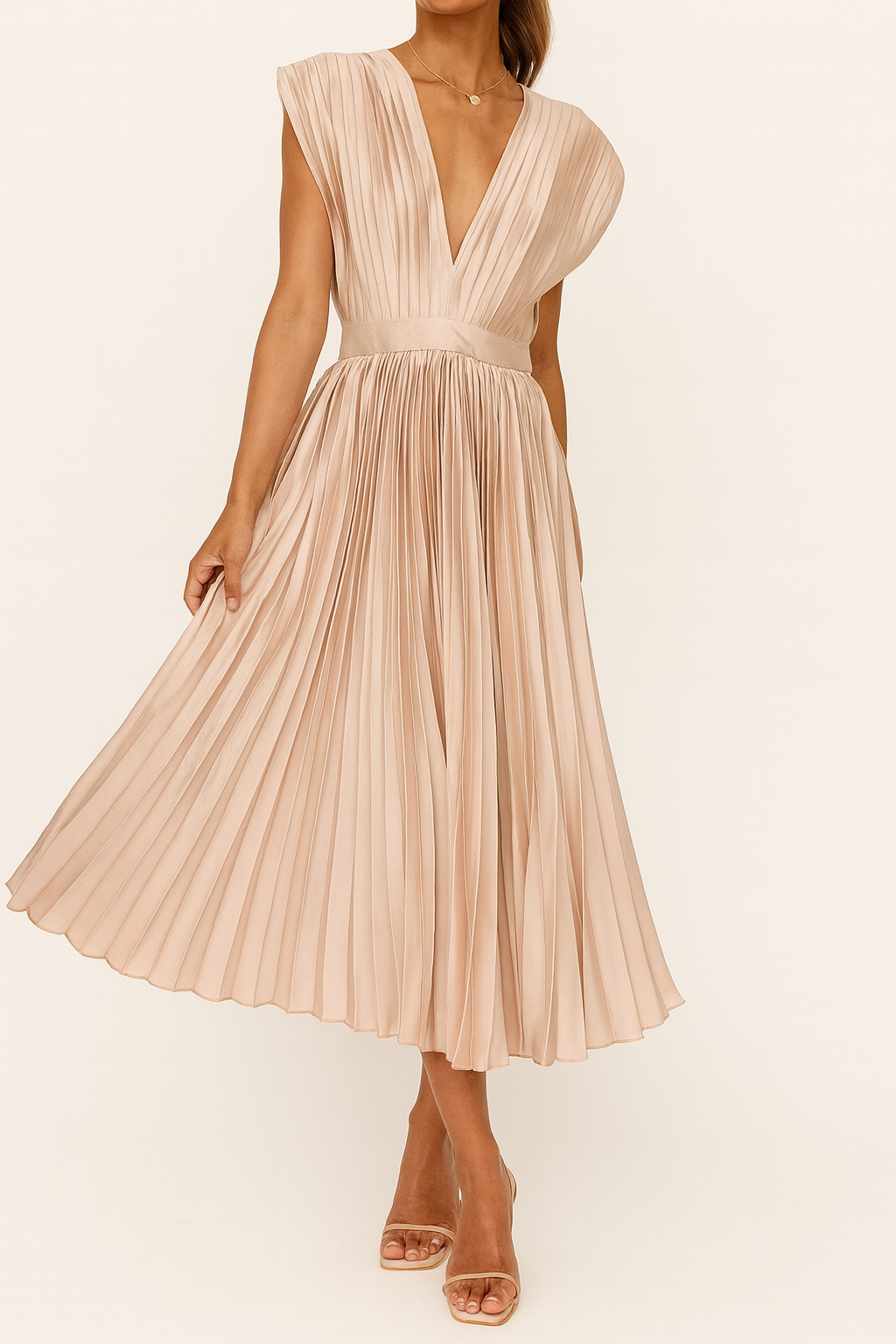Emma | Relaxed Pleated V-Neck Race Dress