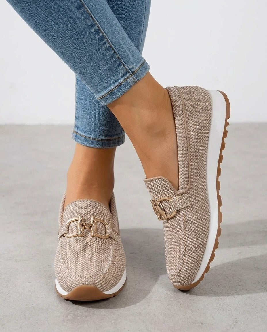 Eva | Timeless Cushioned Orthopedic Shoes with Woven Buckle Detail