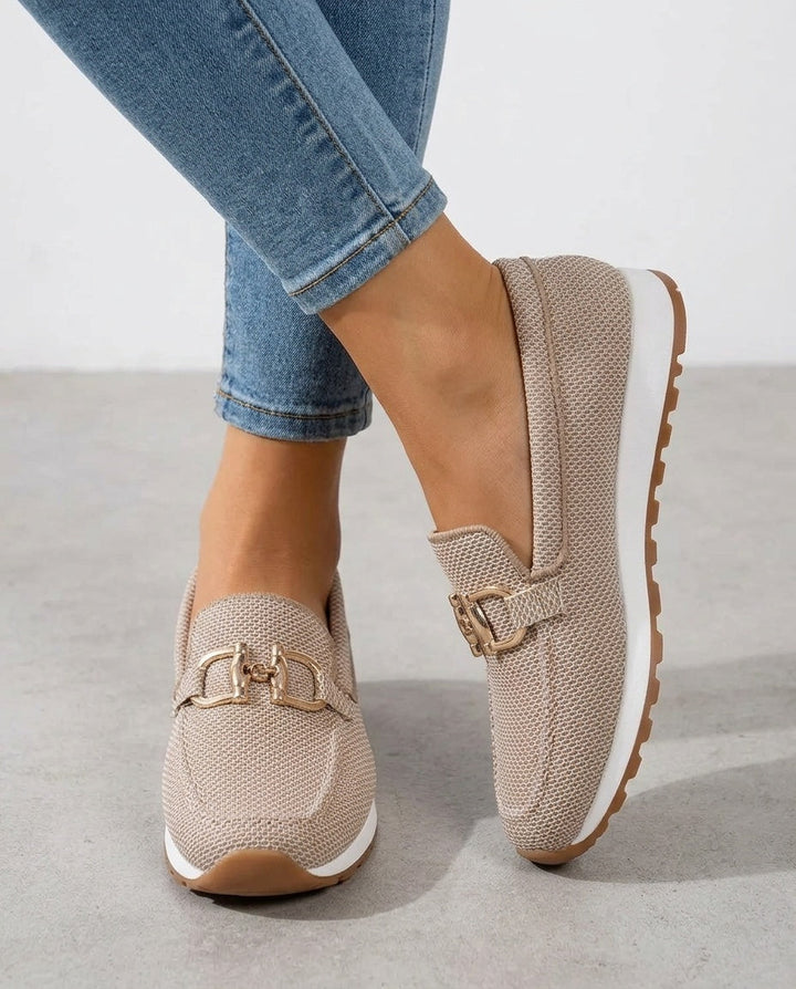 Eva | Timeless Cushioned Orthopedic Shoes with Woven Buckle Detail