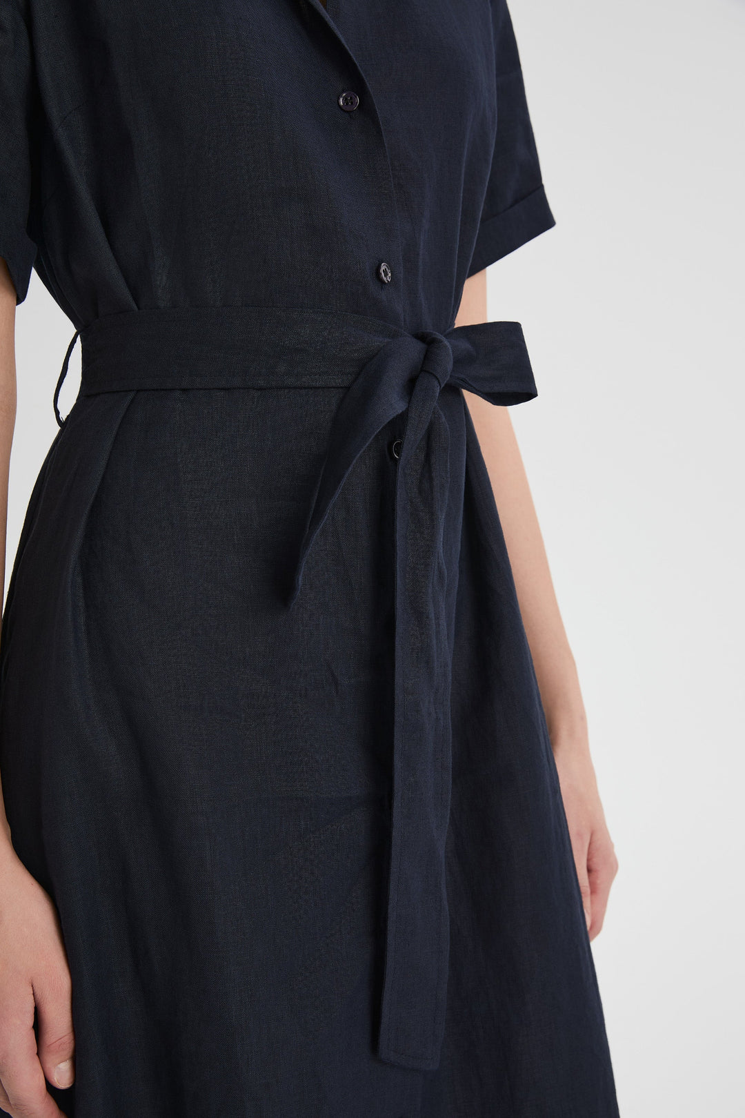 Evie | Timeless Maxi Linen Dress with Tie-Waist Shirt Collar