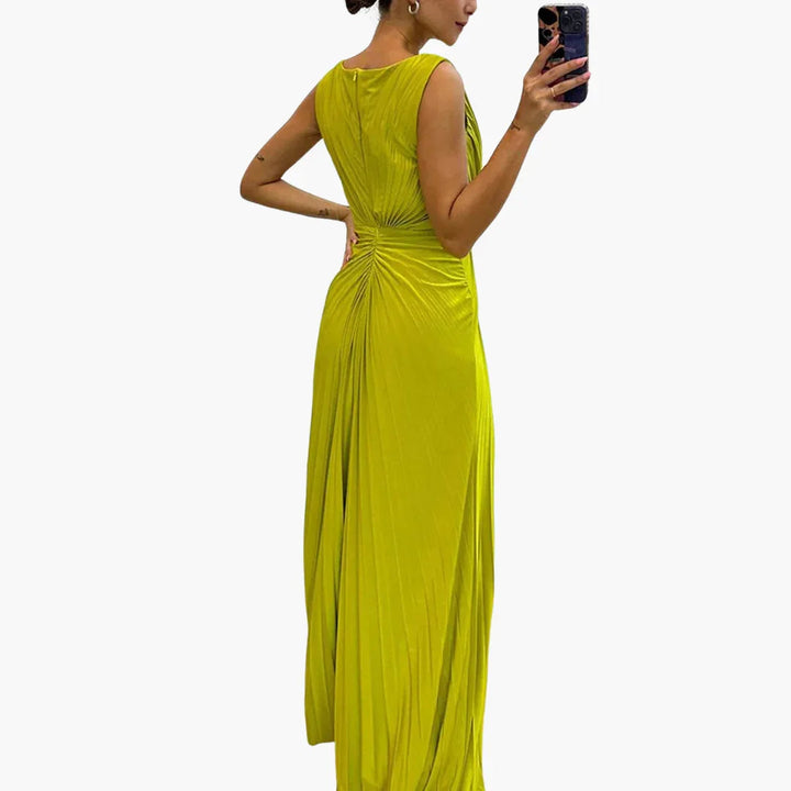 Hallie | Cosy Pleated Side Slit Formal Dress