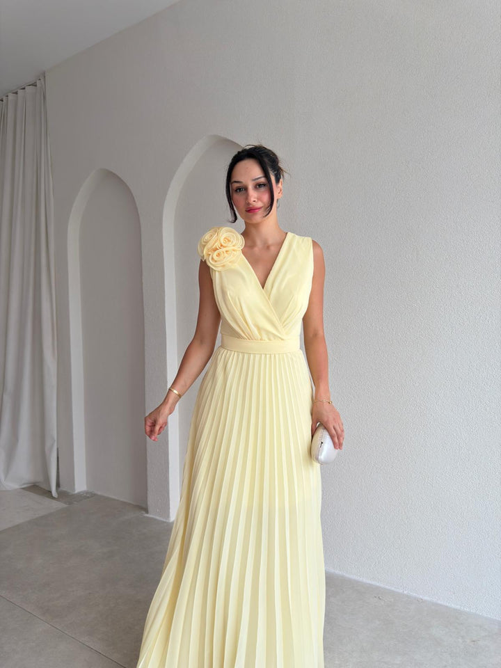 Imogen | Graceful Pleated Floral Appliqué Cocktail Dress