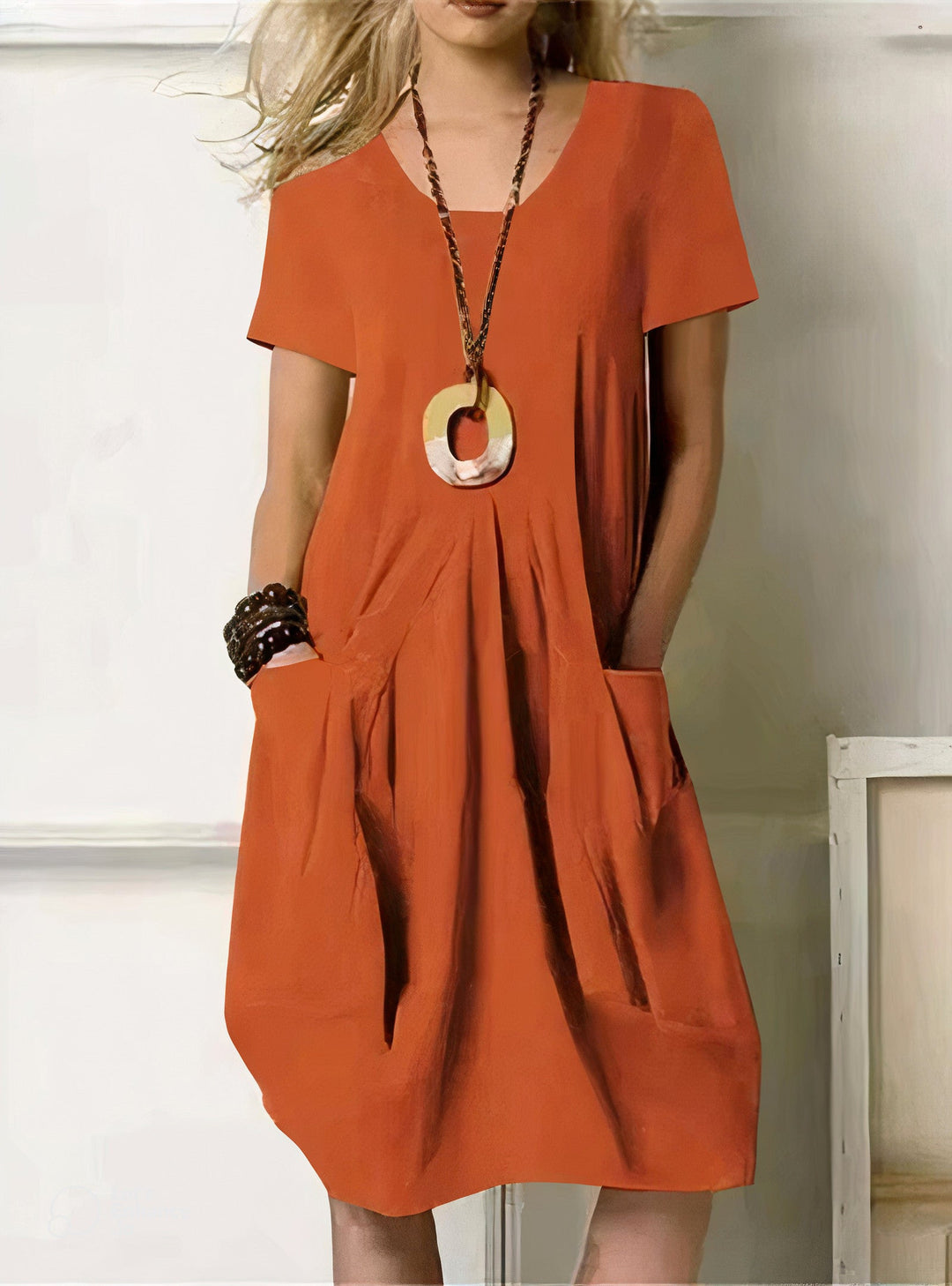 Isabelle | Sophisticated V-Neck Pocket Midi Dress