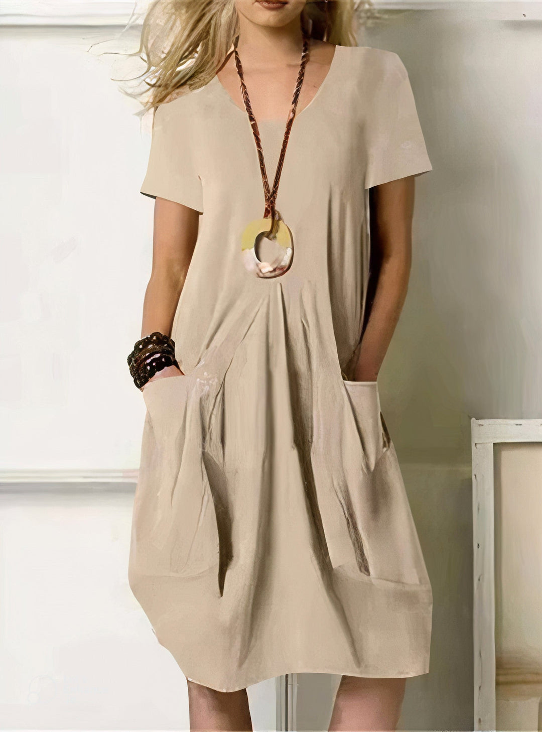 Isabelle | Sophisticated V-Neck Pocket Midi Dress