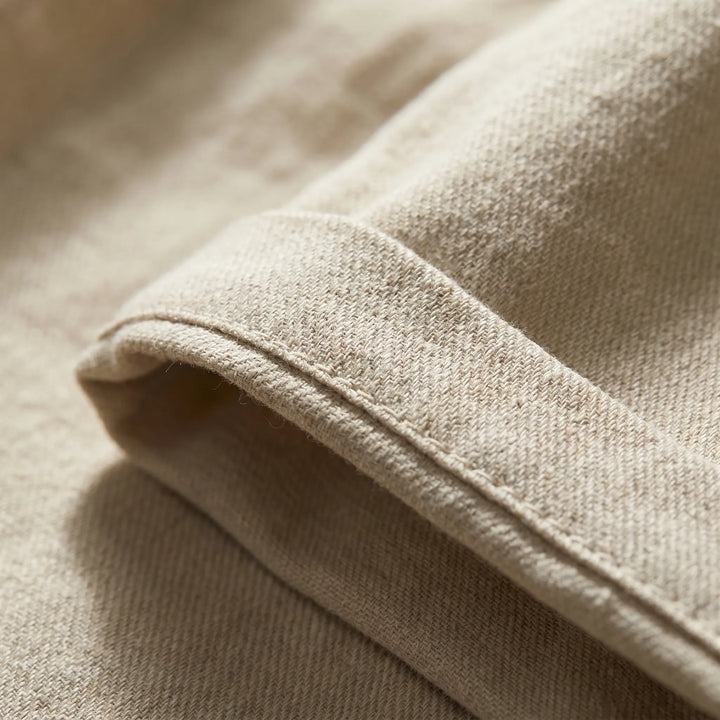 Julian | Classic Pleated Linen Shorts with Turn-Up Cuff