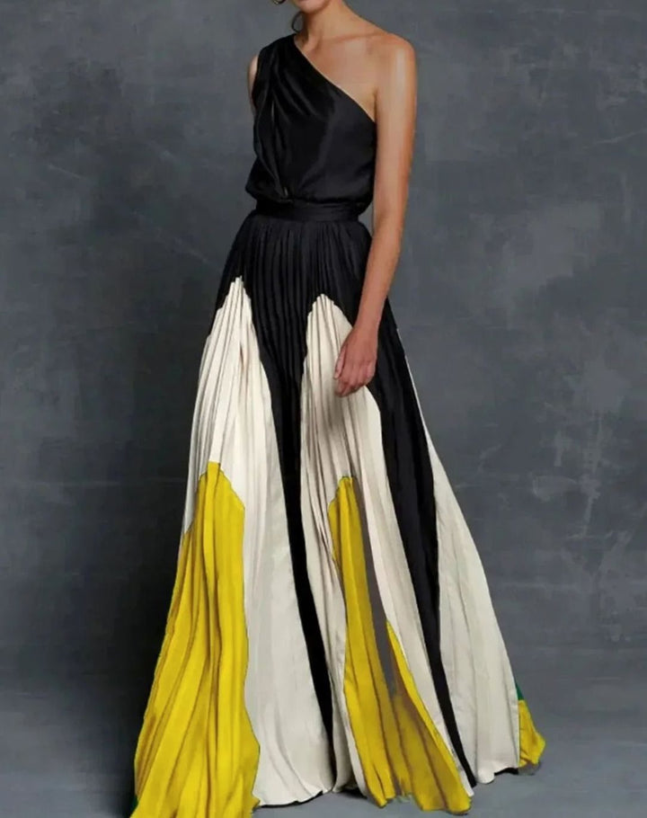Lottie | Relaxed One Shoulder Pleated Maxi Dress