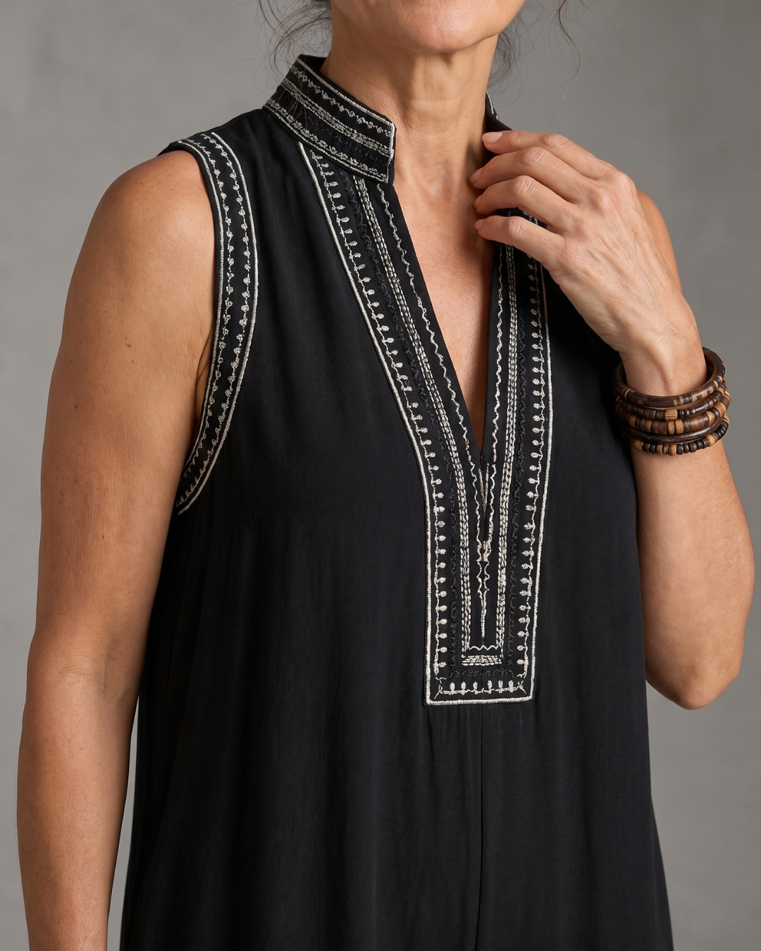 Phoebe | Chic Embroidered V-Neck Wide Leg Jumpsuit