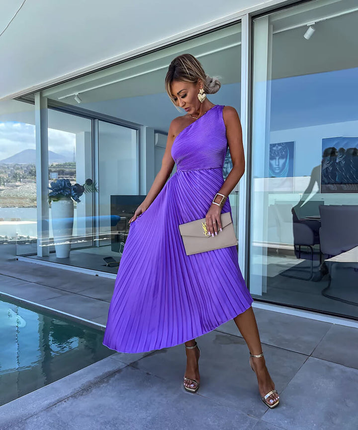 Poppy | Classic Pleated One-Shoulder Races Dress