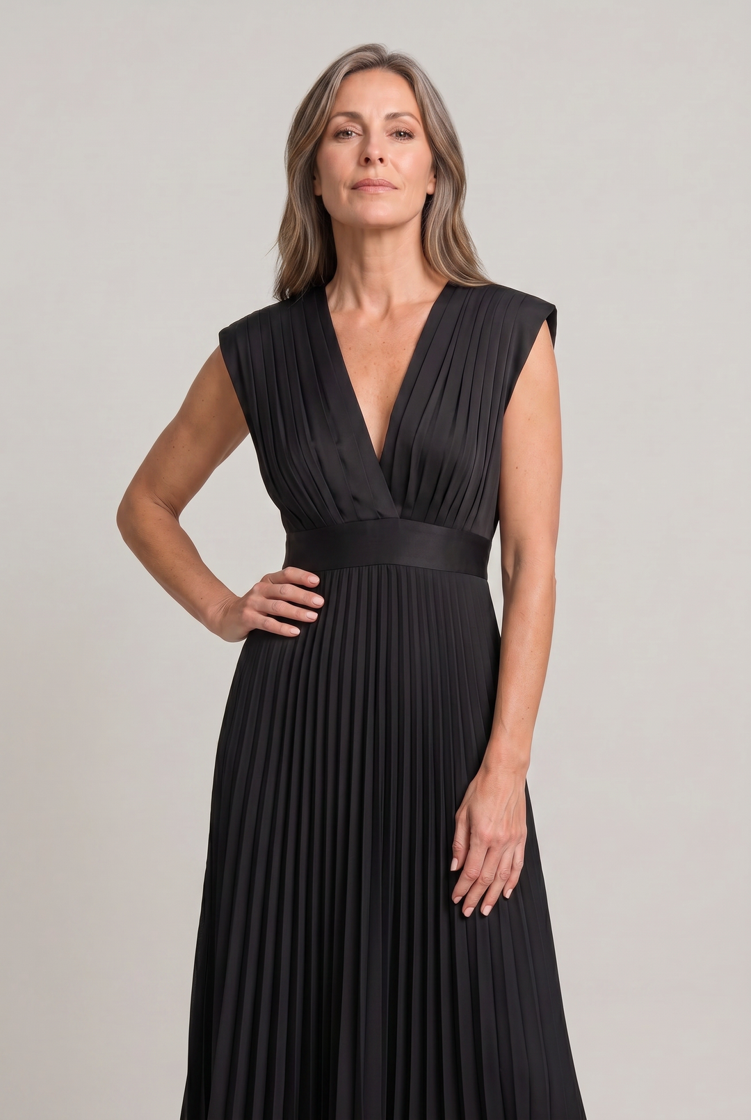 Sienna | Polished Pleated V-Neck Midi Races Dresses