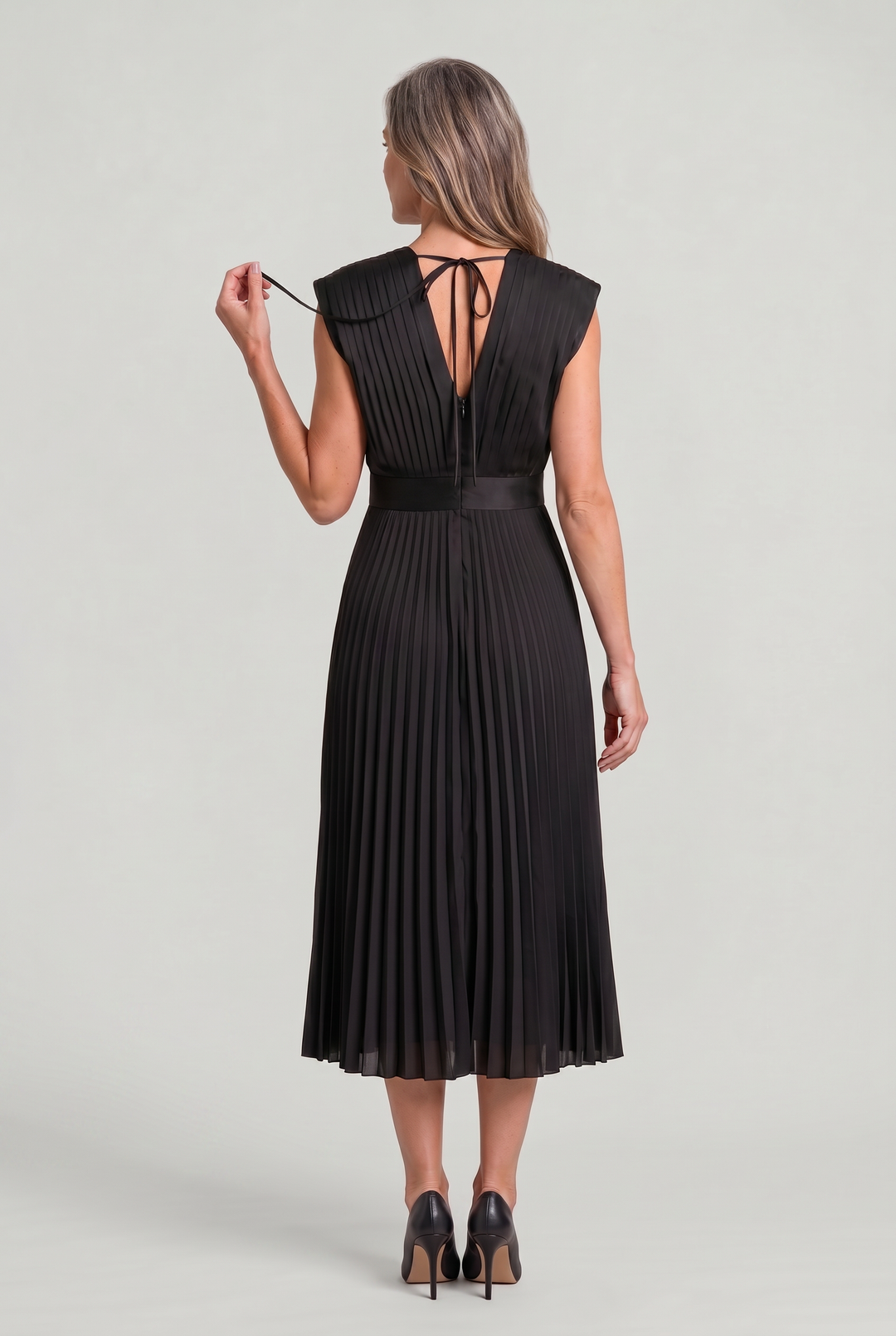 Sienna | Polished Pleated V-Neck Midi Races Dresses