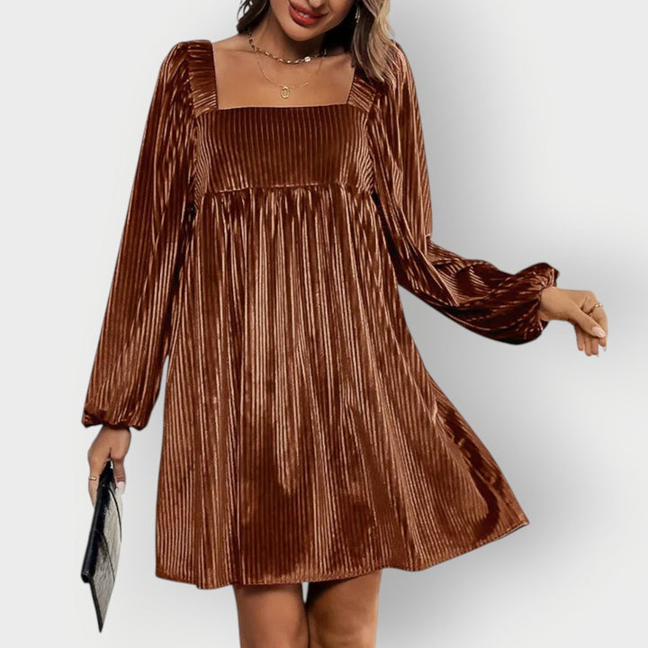 Sofia | Relaxed Pleated Square Neck Christmas Dress