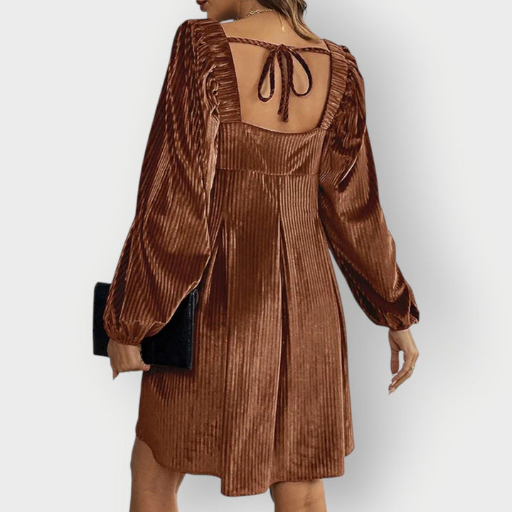 Sofia | Relaxed Pleated Square Neck Christmas Dress